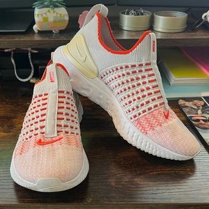 Nike React Phantom Run Flyknit women’s size 6